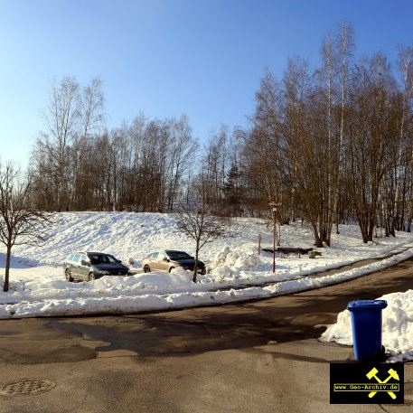 Halde und Fundamentreste im Bereich der Grube Uranus (Schacht 21,21b,21c) Revier Annaberg, Erzgebirge, Sachsen - 8. Februar 2023 (2).JPG